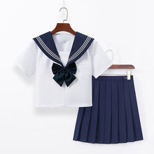 画像をギャラリービューアに読み込む, 女装用セーラー服夏服
